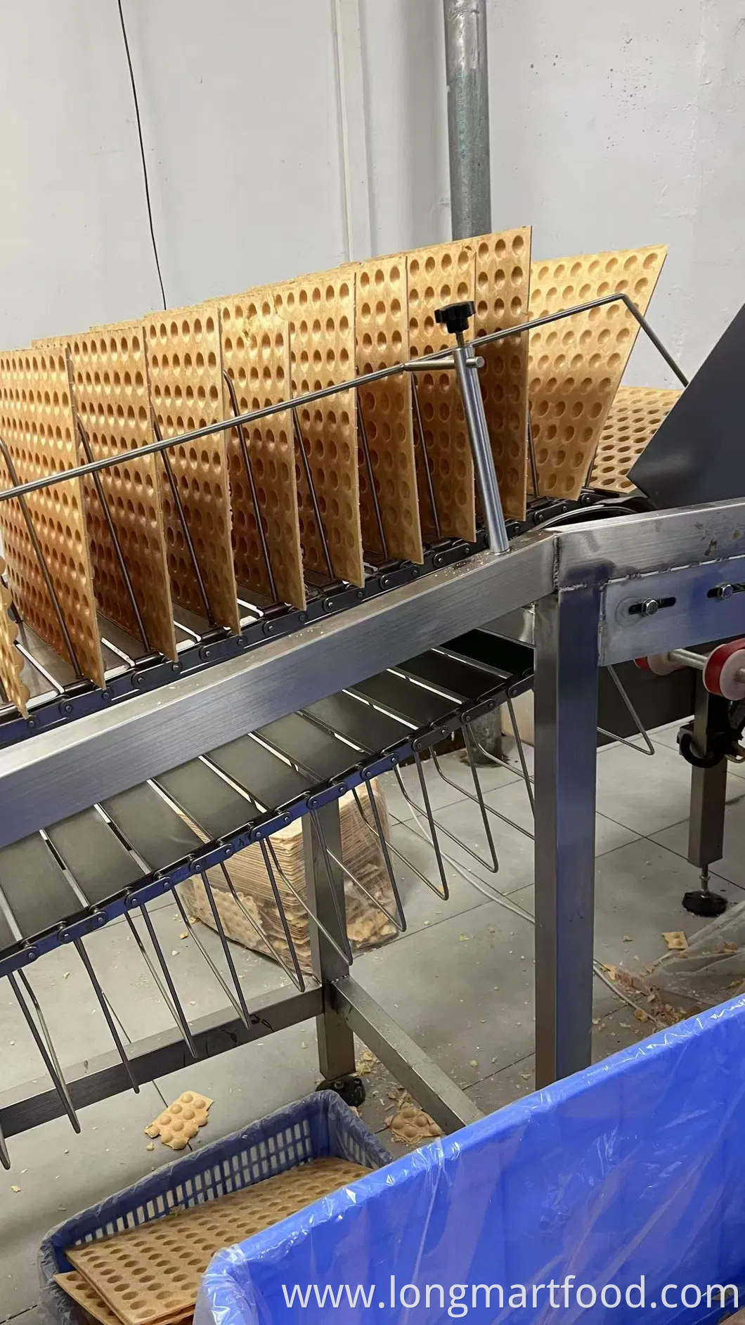 Crunchy Wafer Ball Milk Chocolate with Peanut/Crispy Rice/Cookie Packed in Heart Box